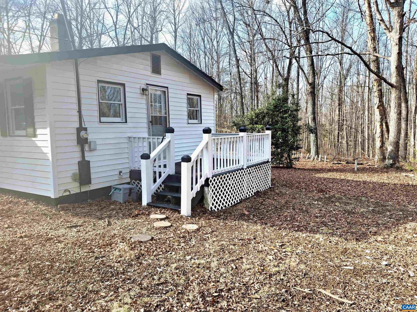 324 Woodland Dr Property Photo 3