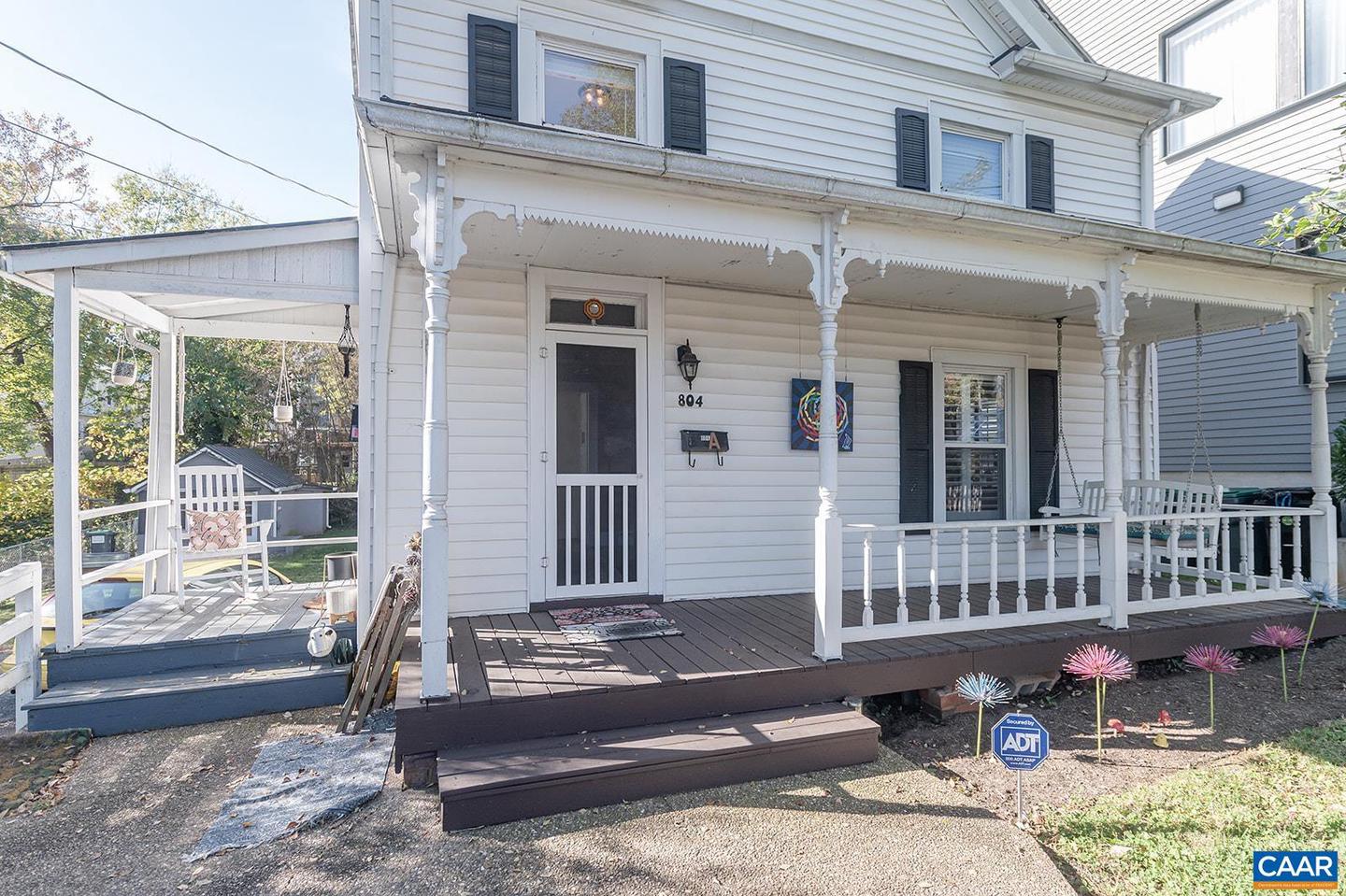 804-806 Hinton Ave Property Photo