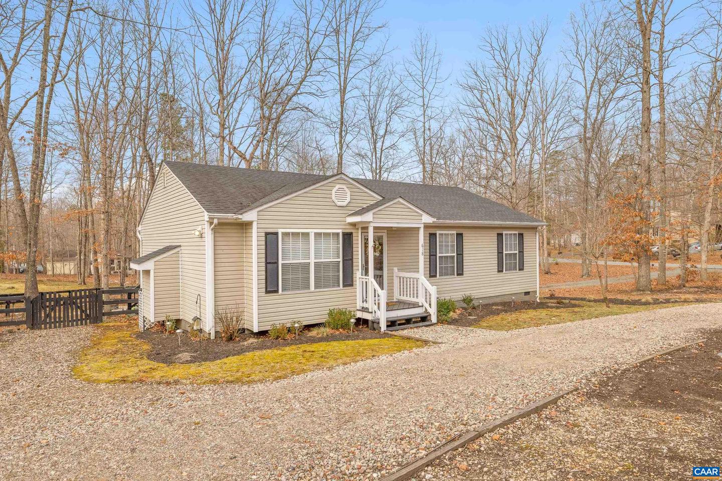 618 Jefferson Dr Property Photo