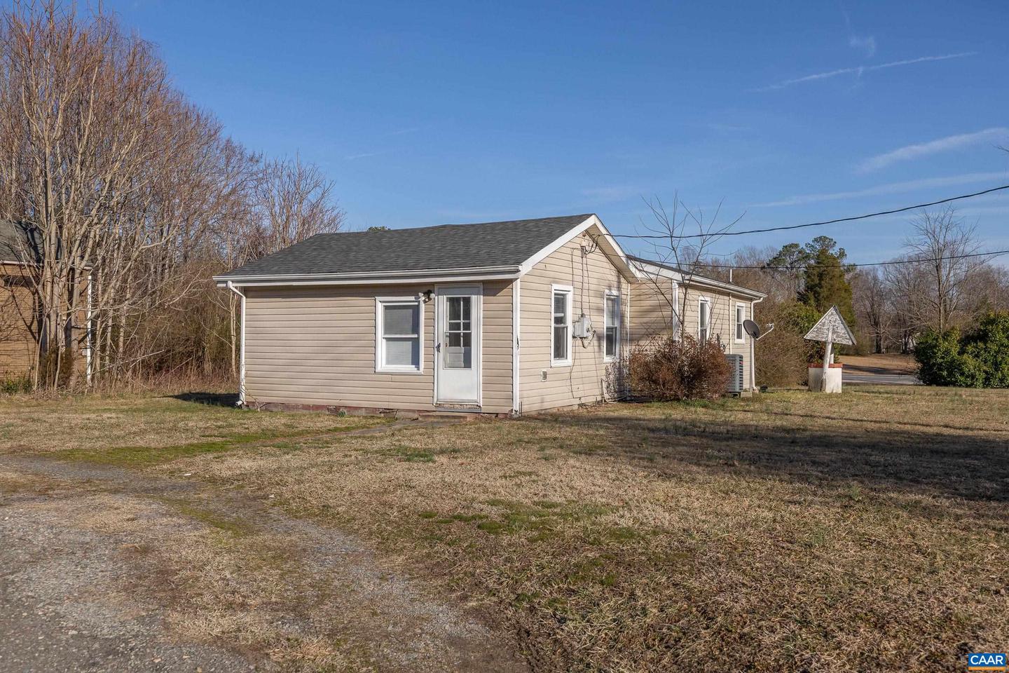 228 Old Fifteen Rd Property Photo