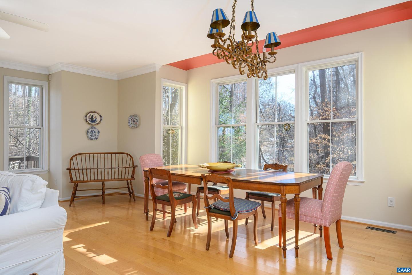 102 Melbourne Prk #e Property Photo 5