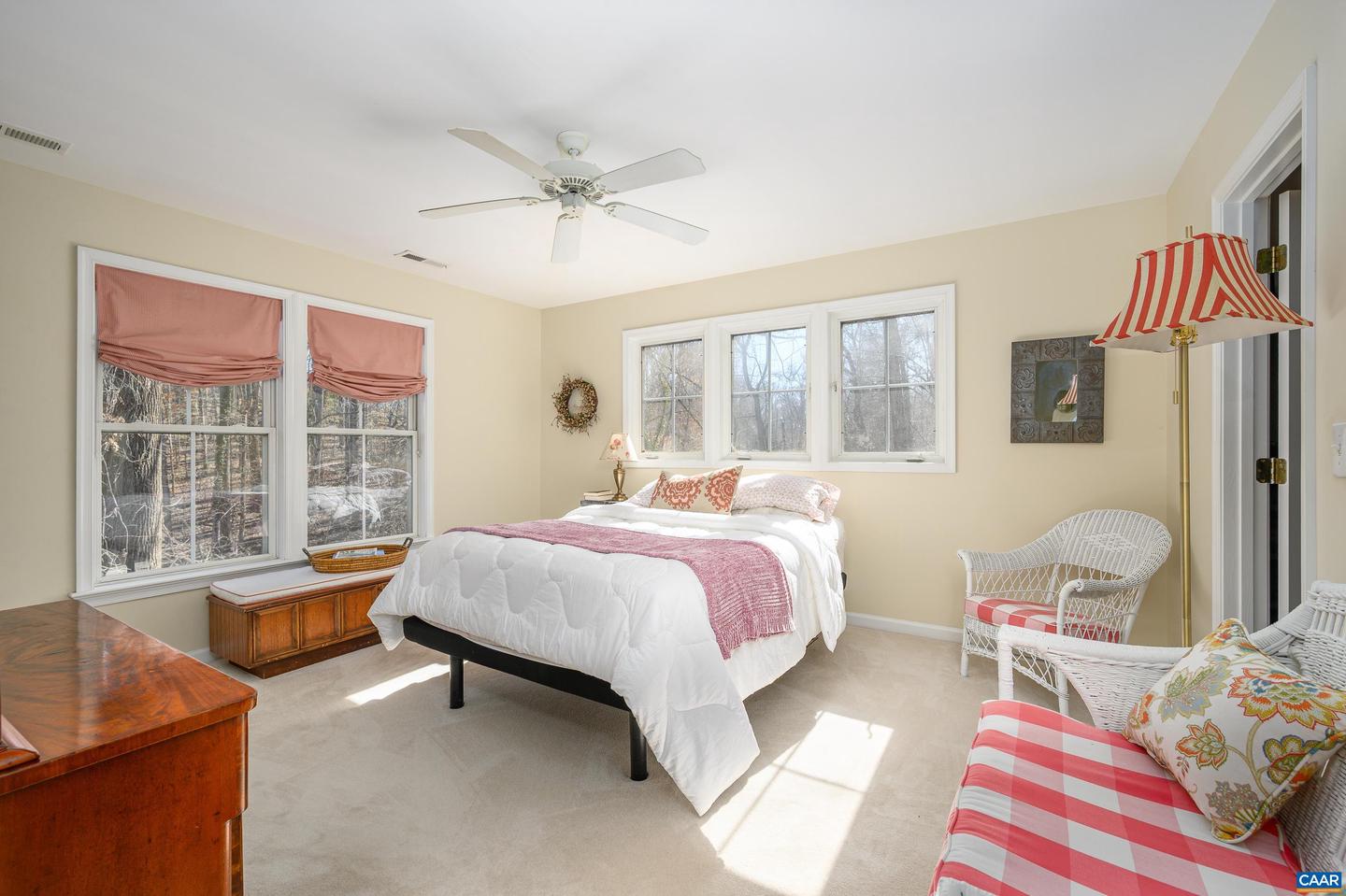 102 Melbourne Prk #e Property Photo 10