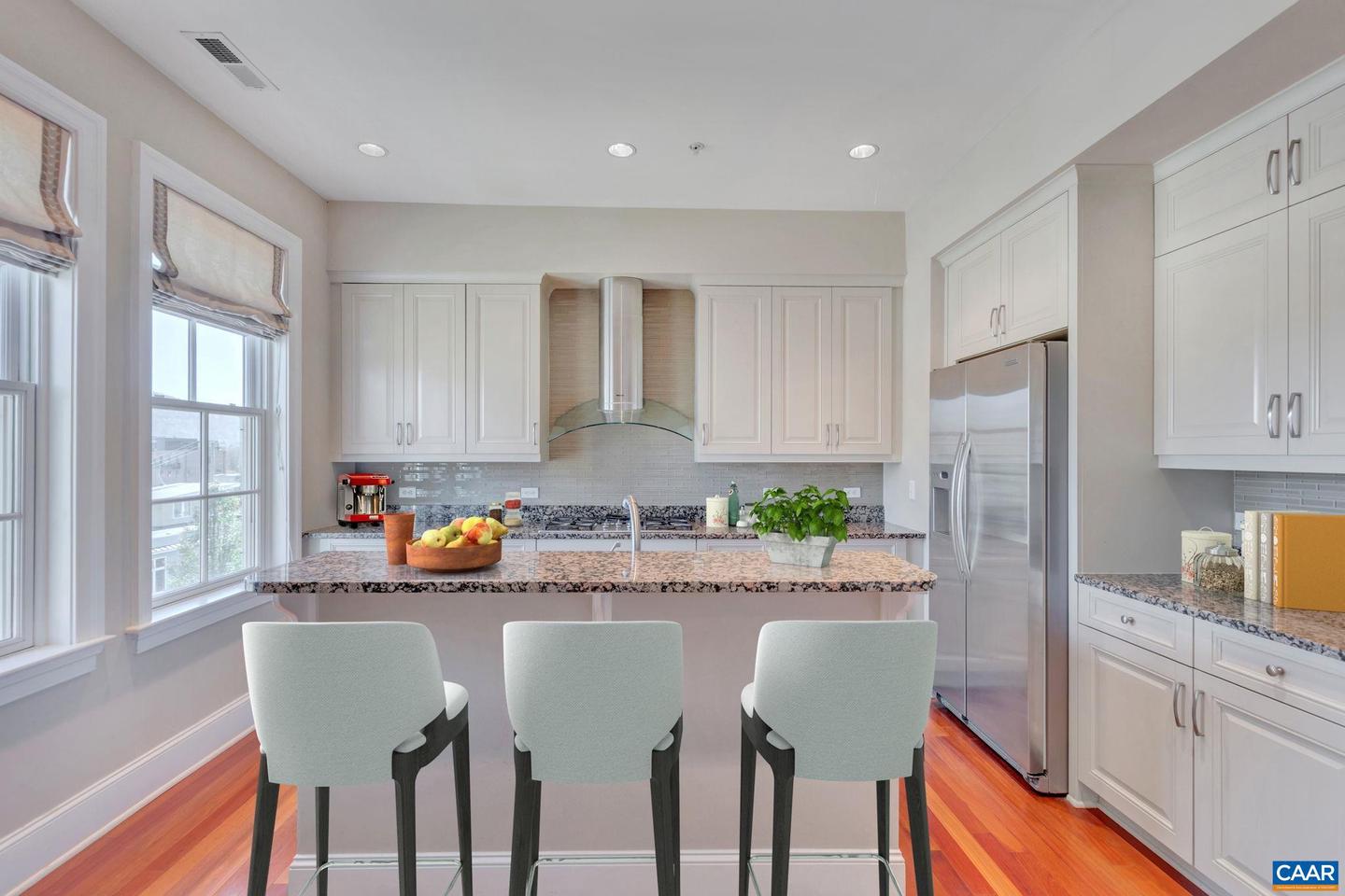 210 Ne 10th St #103 Property Photo 3