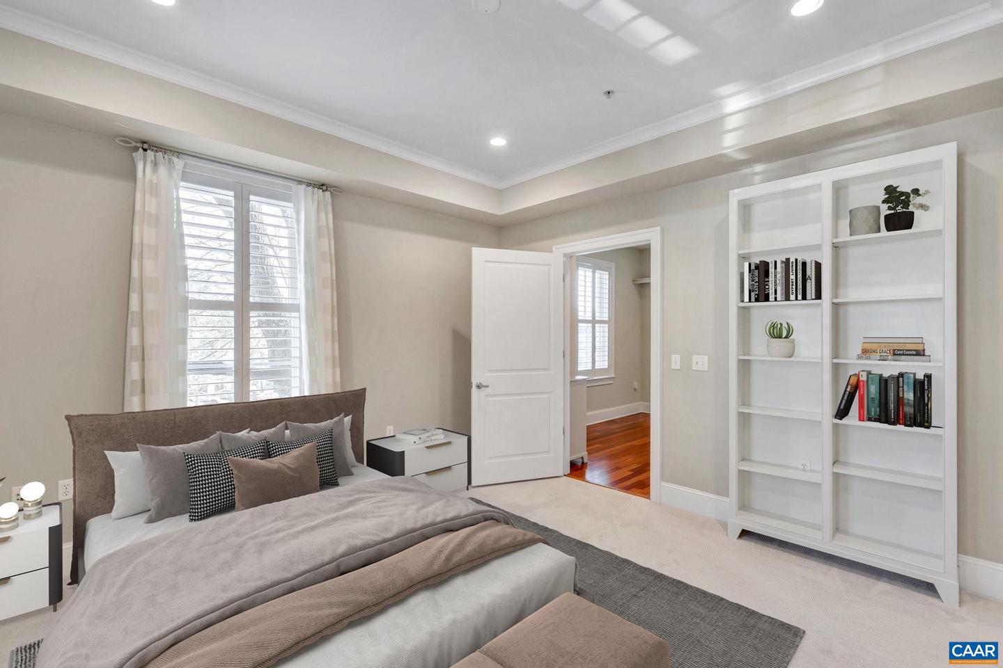 210 Ne 10th St #103 Property Photo 7