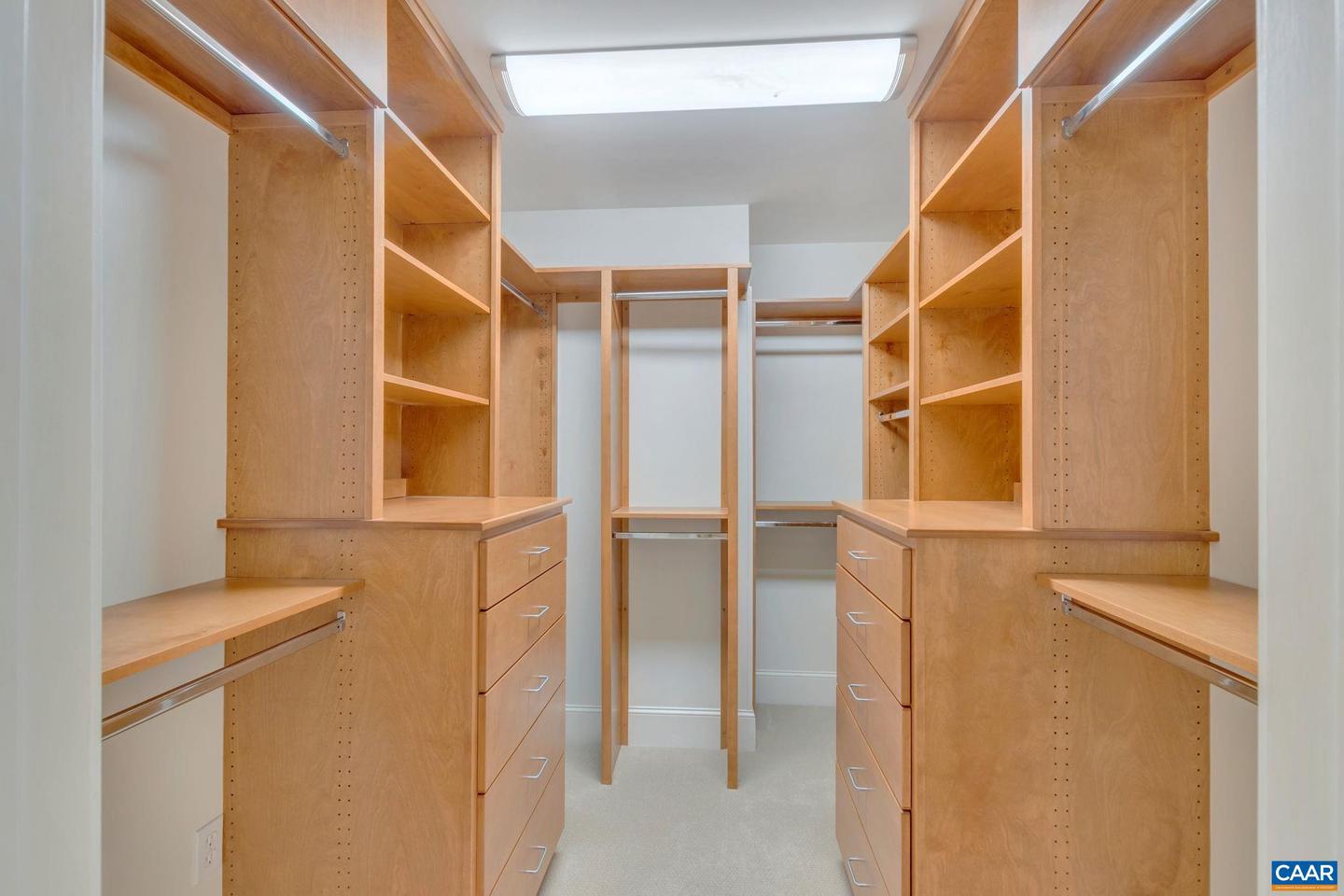 210 Ne 10th St #103 Property Photo 11