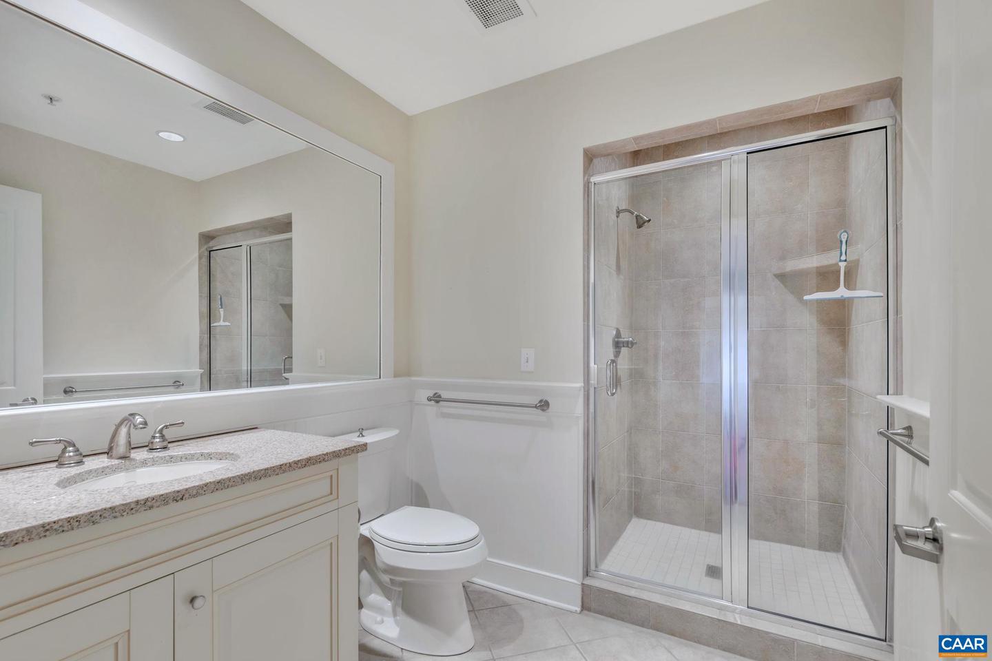 210 Ne 10th St #103 Property Photo 12