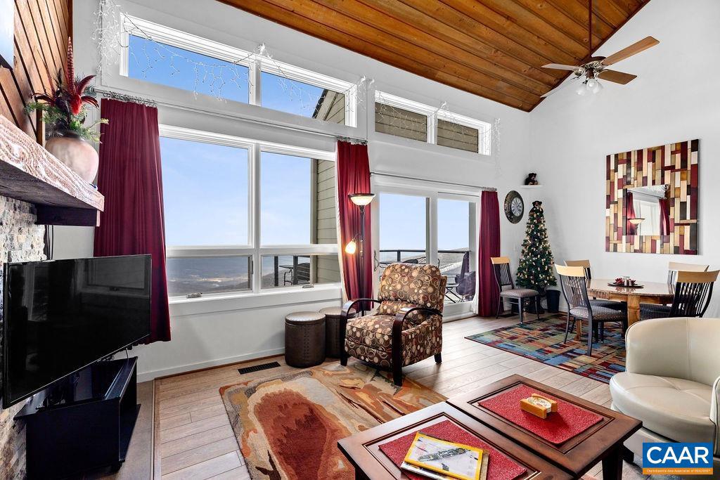 1472 Ledges Condos Property Photo
