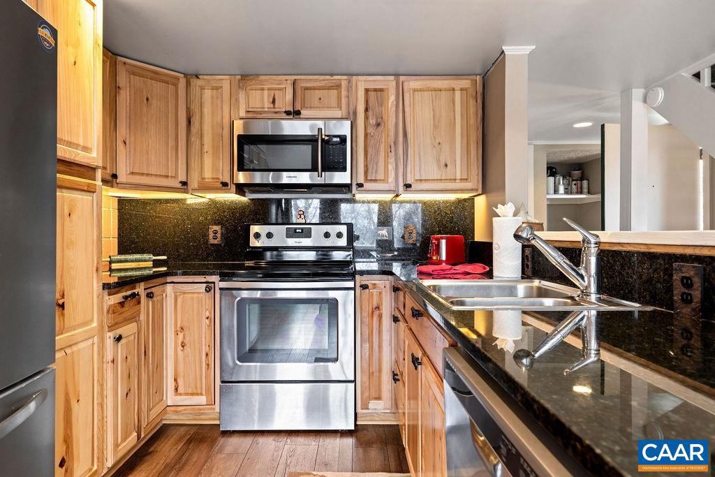 641 White Oak Condos Property Photo