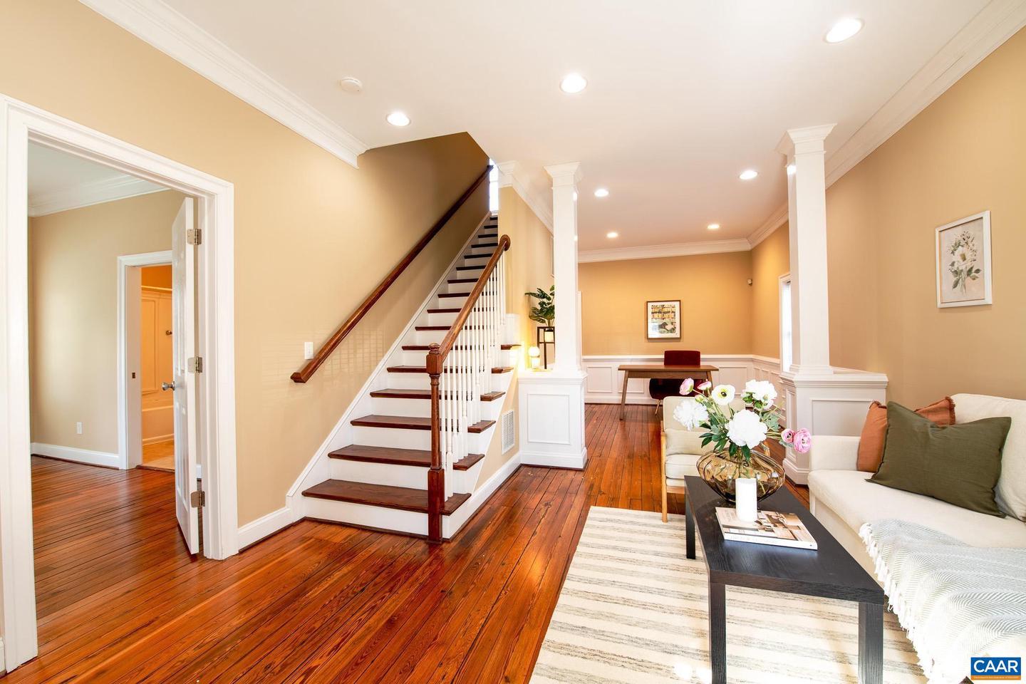 103 Linden St Property Photo 2