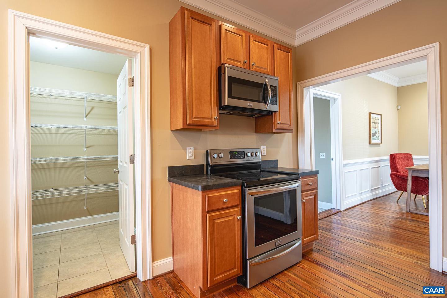 103 Linden St Property Photo 10