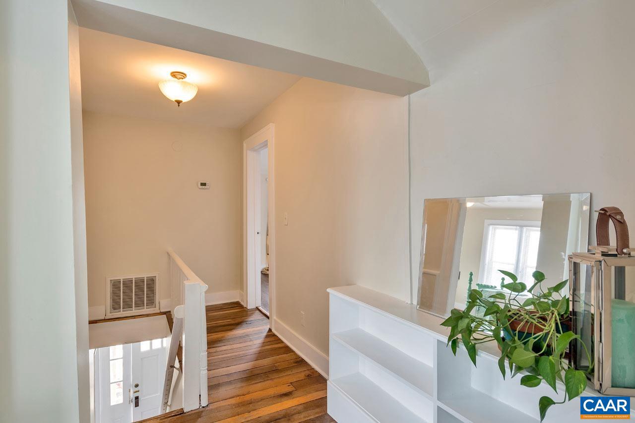 207 Douglas Ave Property Photo 14
