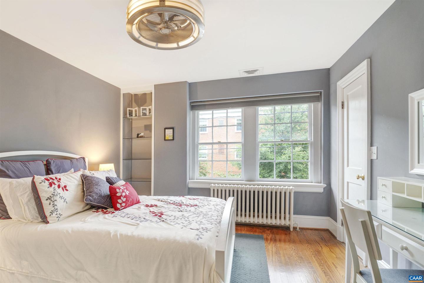 619 E High St Property Photo 10