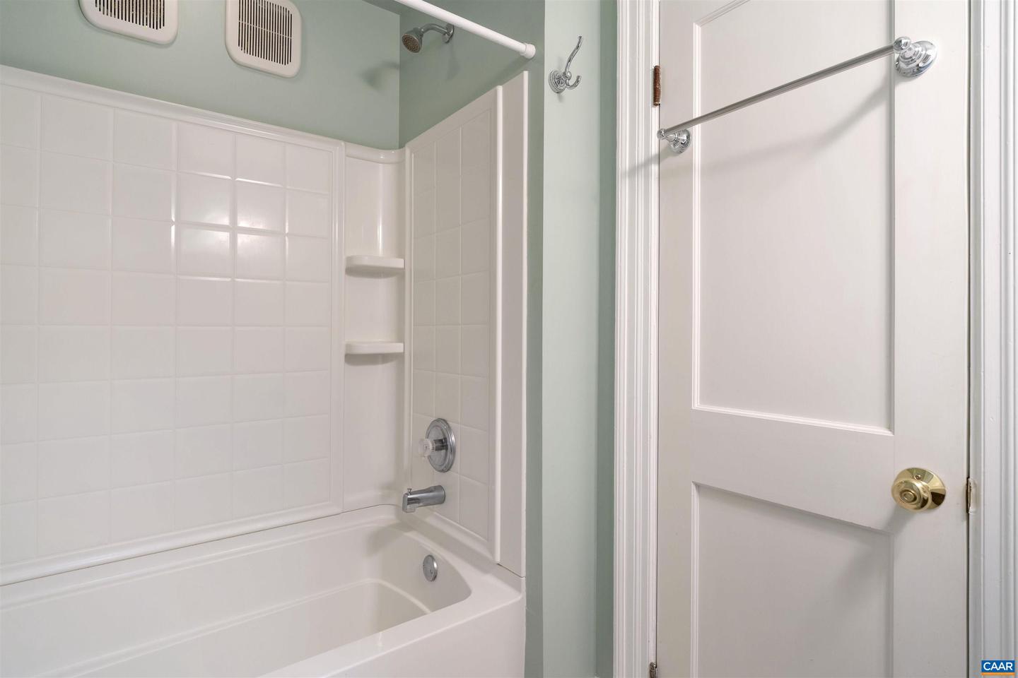 619 E High St Property Photo 15