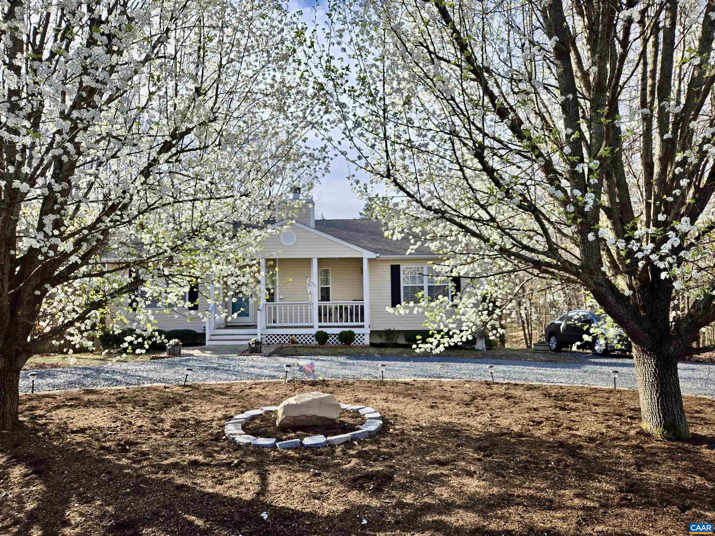 534 Jefferson Dr Property Photo