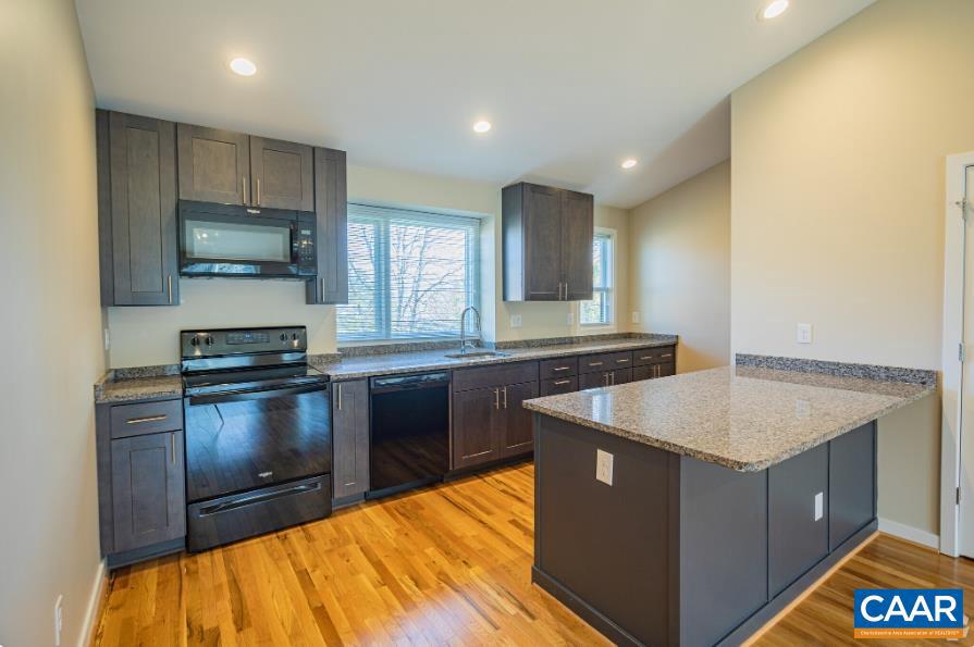 630 Park St #h Property Photo