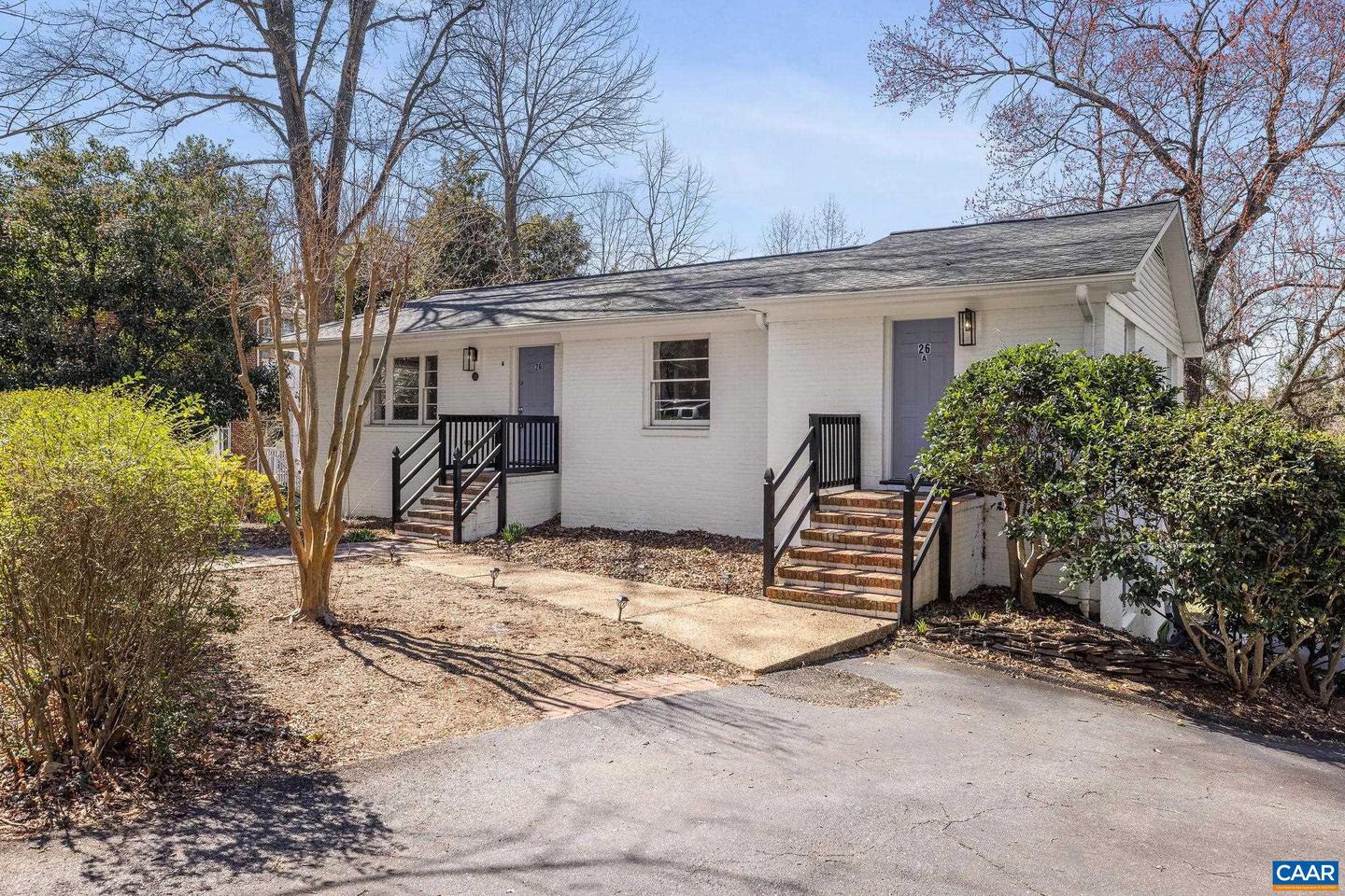 26 University Cir Property Photo 1