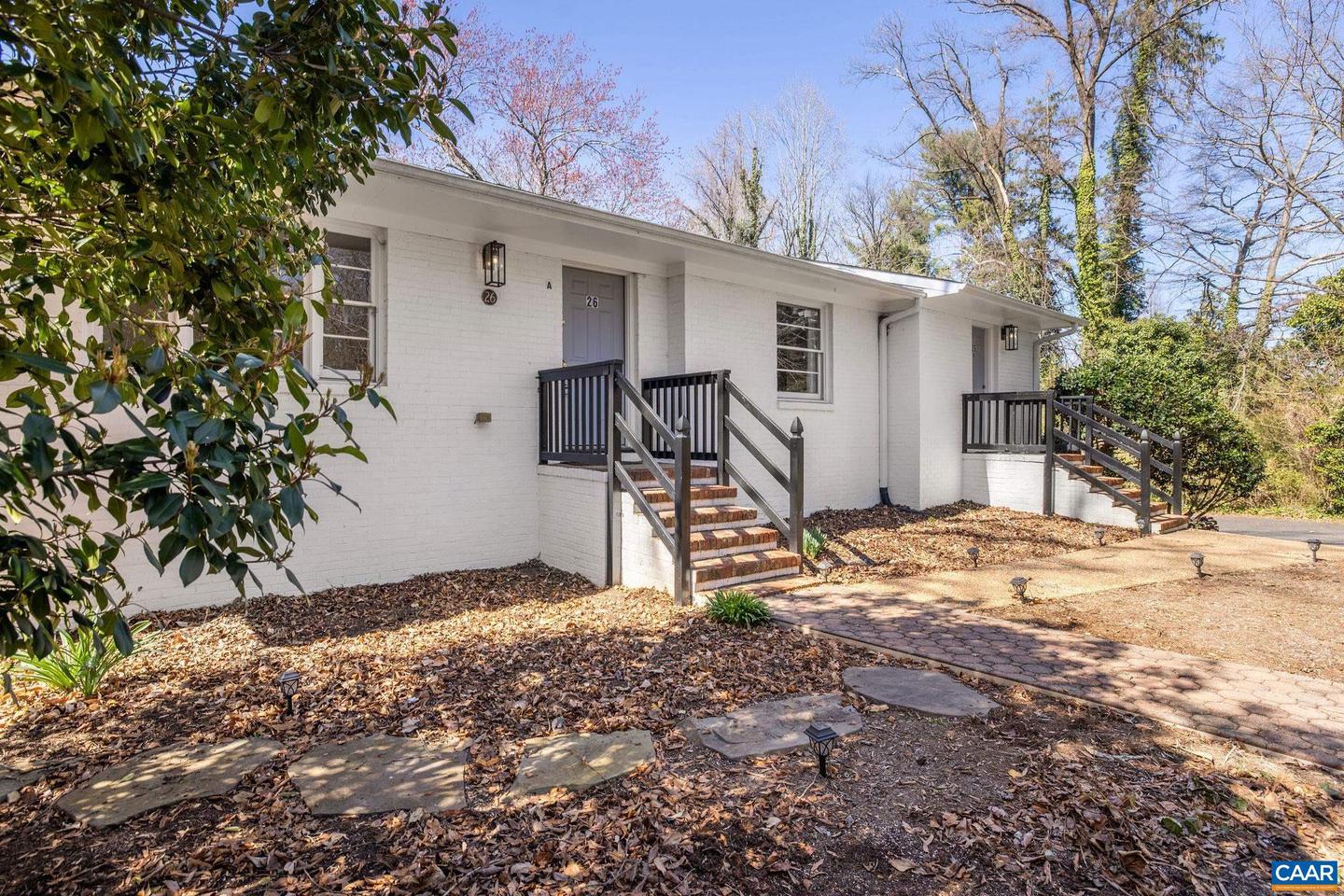 26 University Cir Property Photo 4
