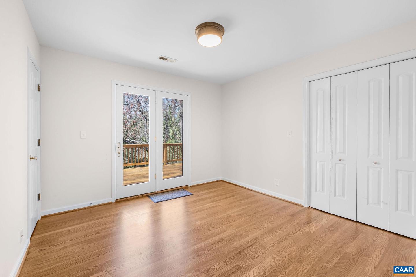 26 University Cir Property Photo 33