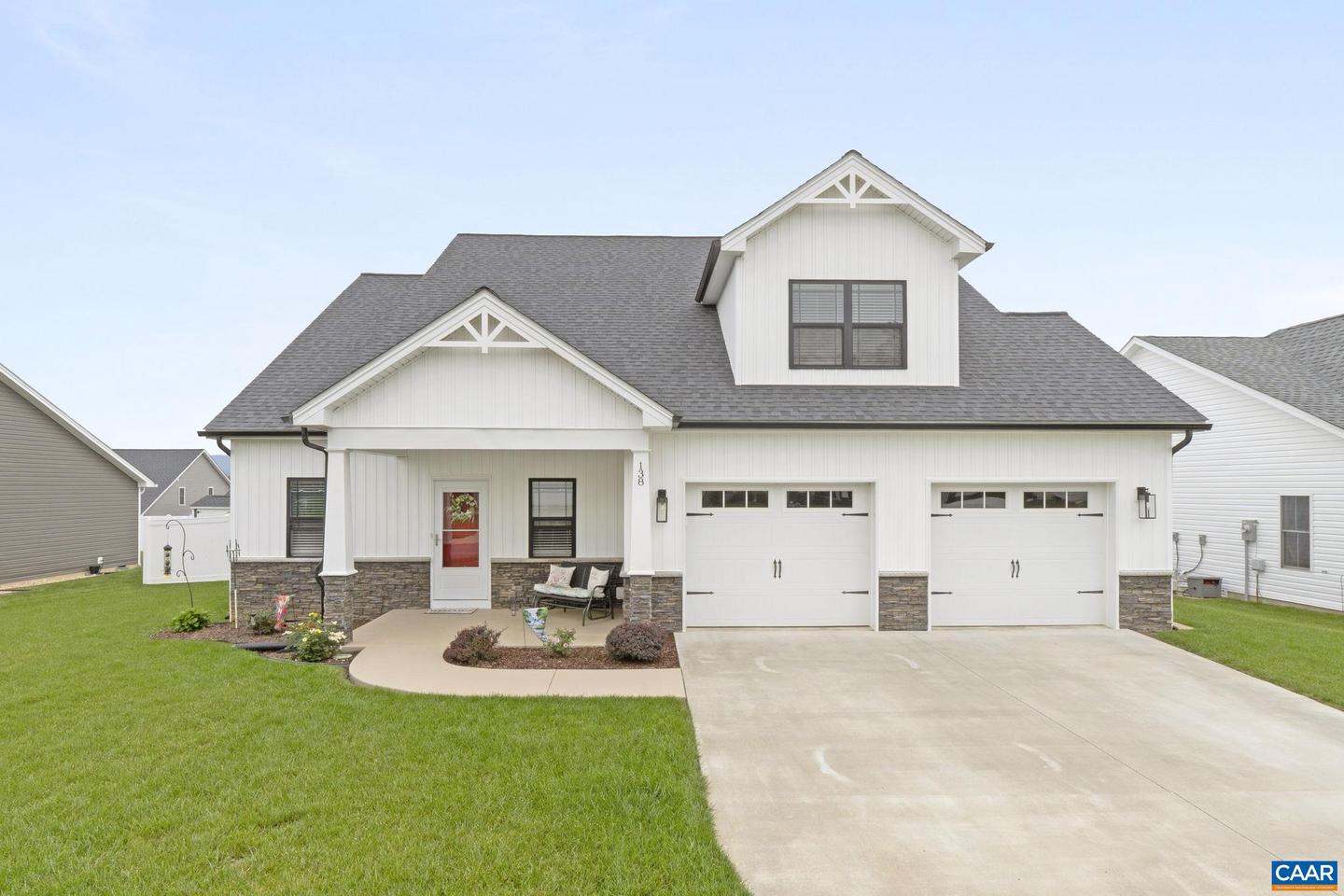 138 Lindburgh Dr Property Photo 1