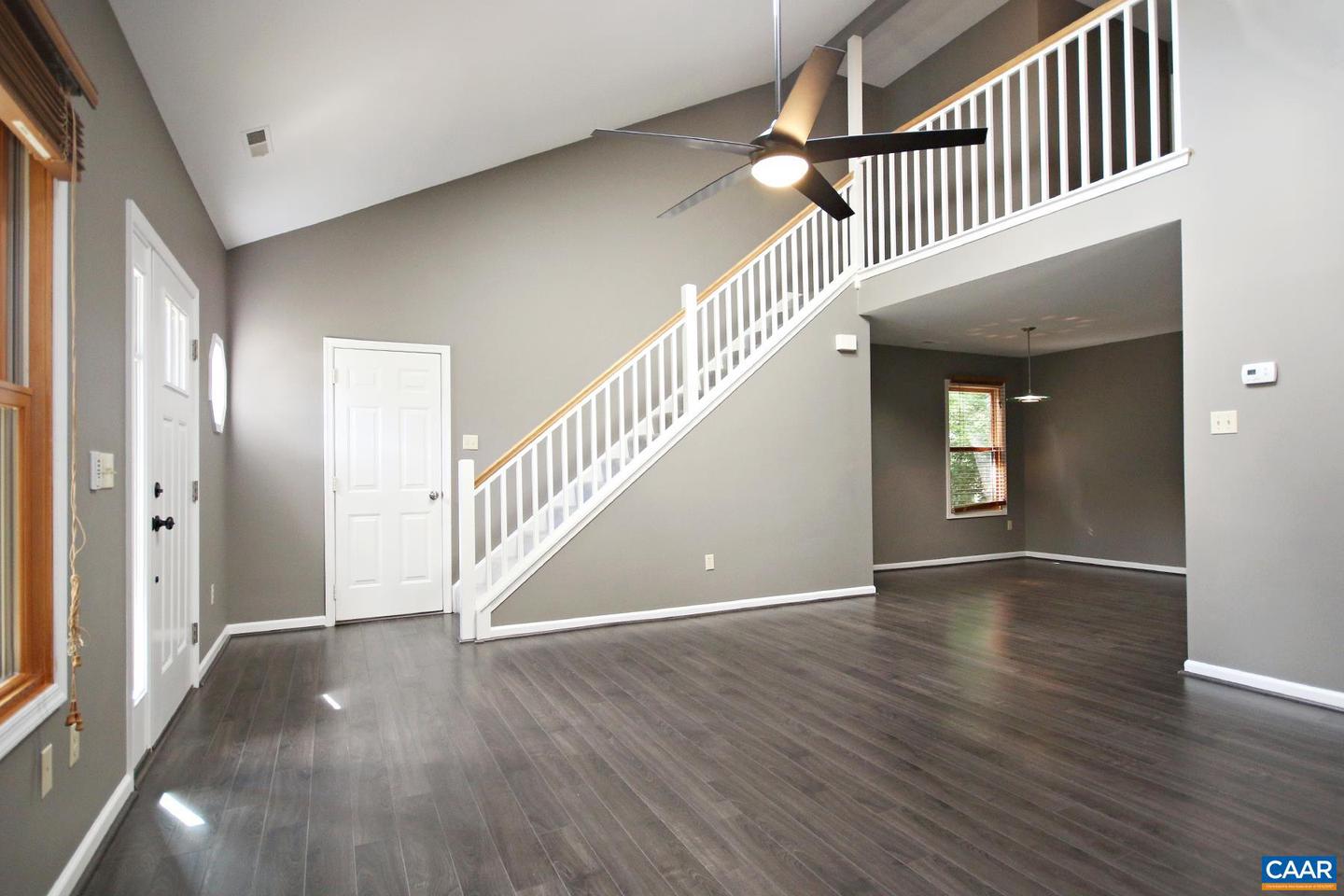 613 Whitcover Cir Property Photo 3
