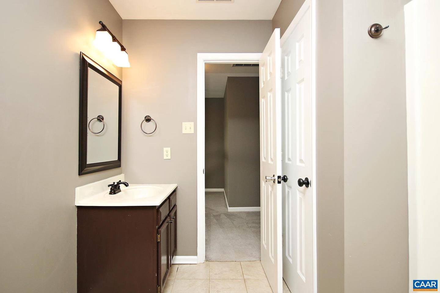 613 Whitcover Cir Property Photo 16