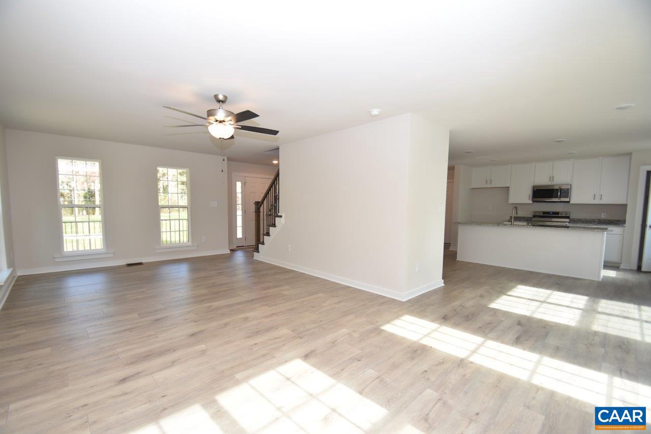 927 Jefferson Dr #lm 279/1 Property Photo 3