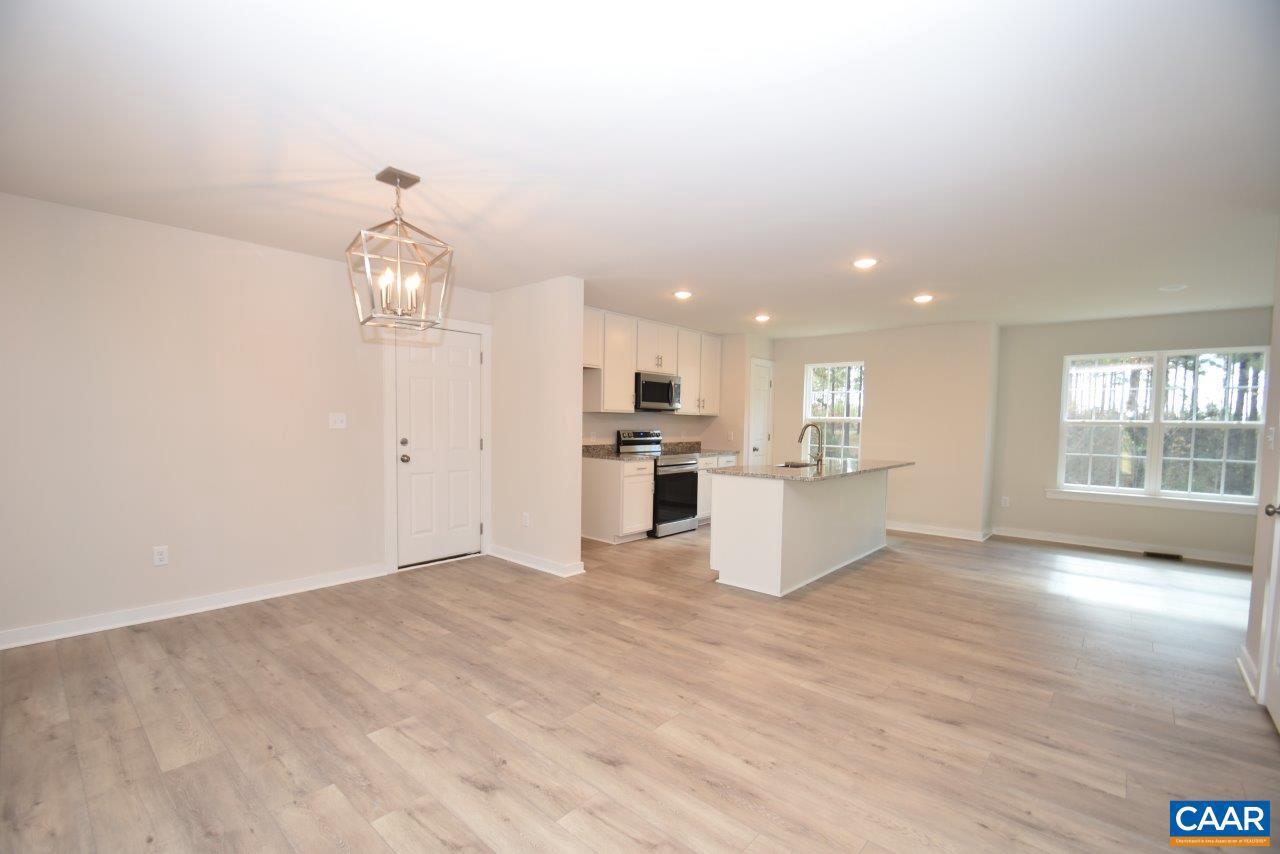 927 Jefferson Dr #lm 279/1 Property Photo 6