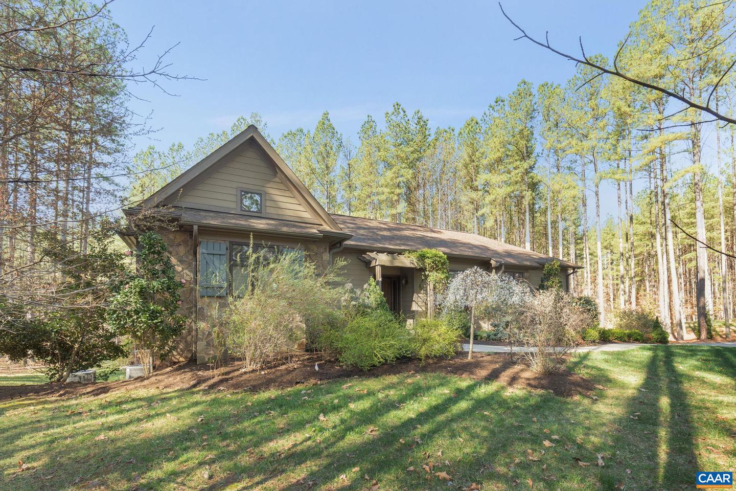 542 Country Creek Way Property Photo 3