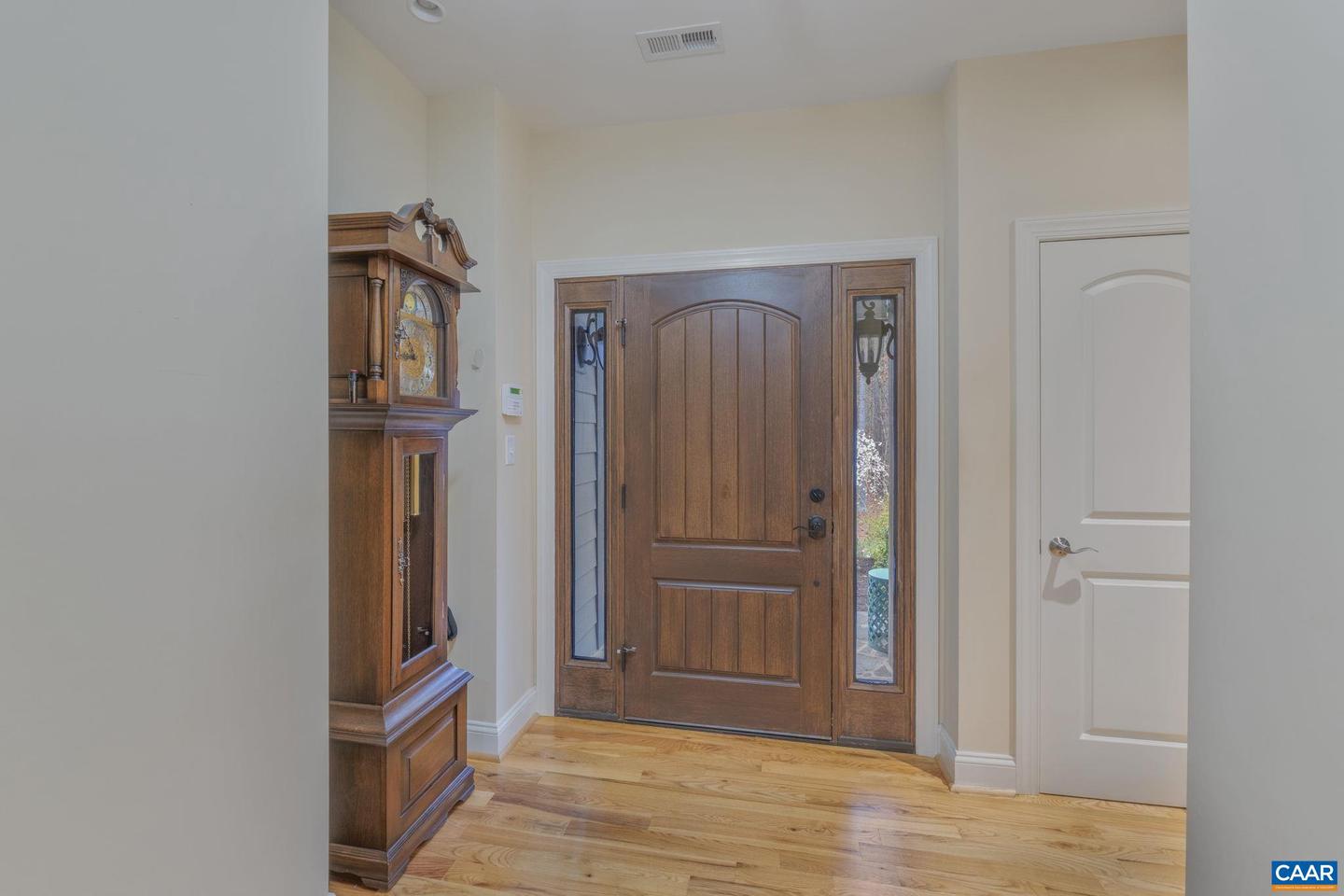542 Country Creek Way Property Photo 5