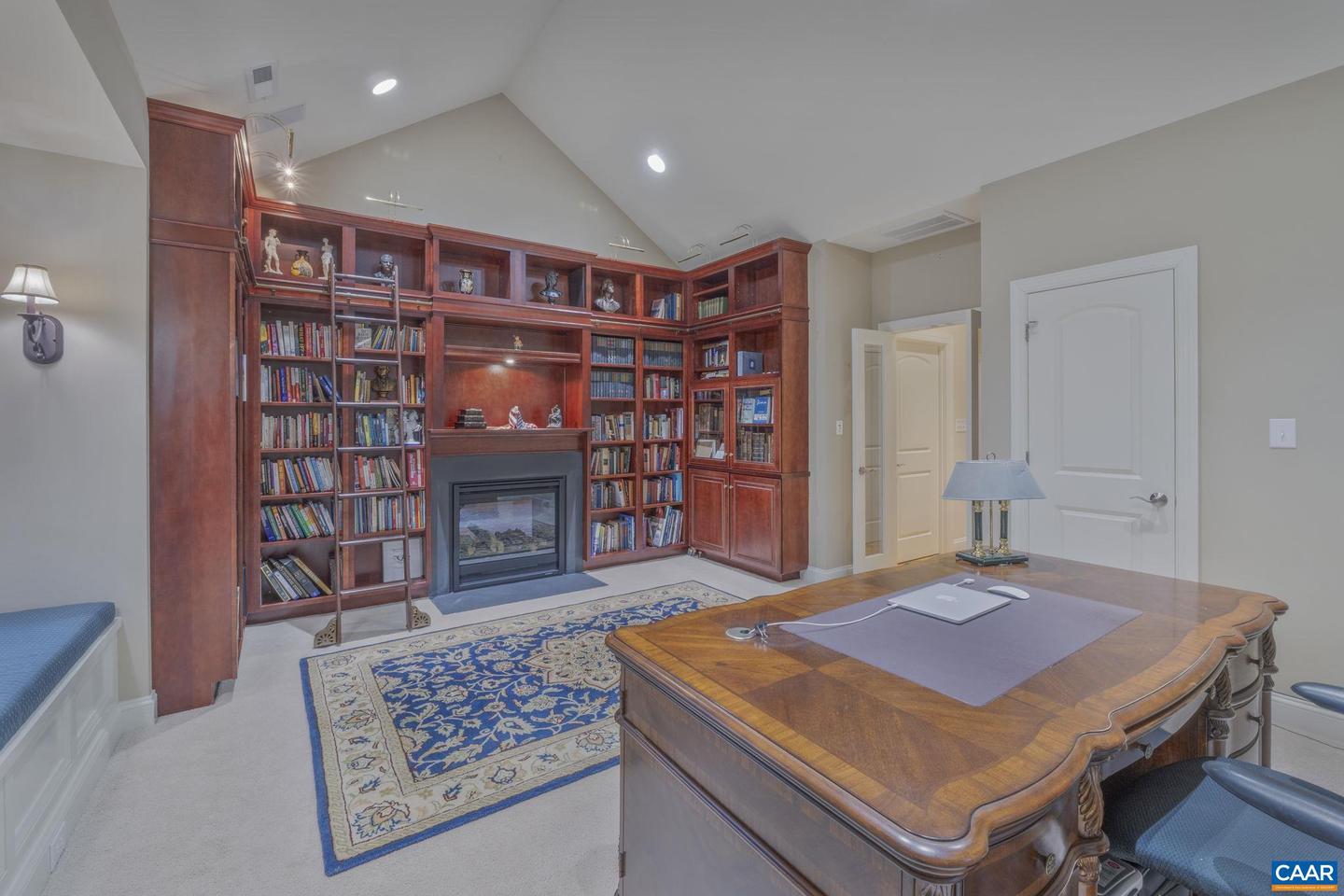 542 Country Creek Way Property Photo 8