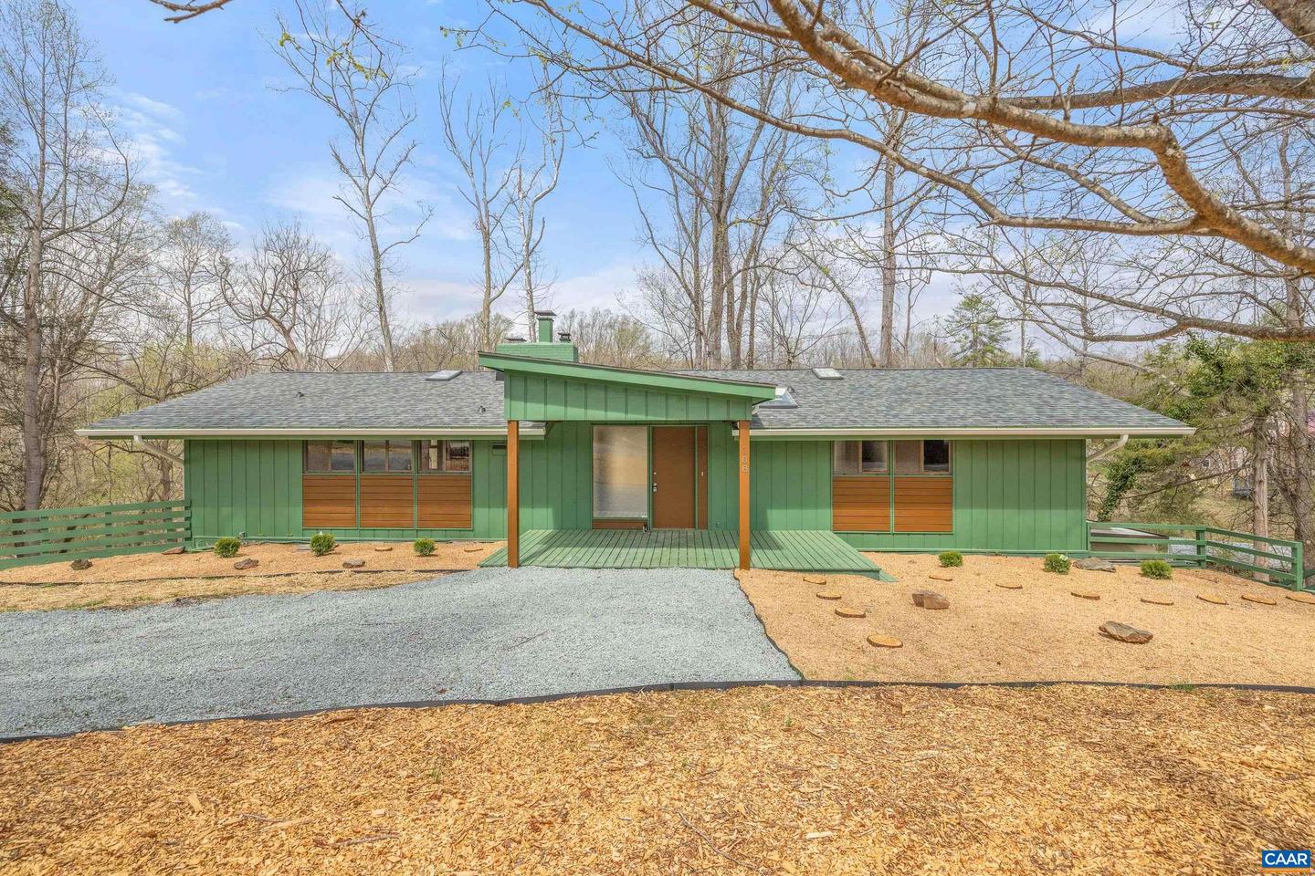 108 Northwest Ln Property Photo 1