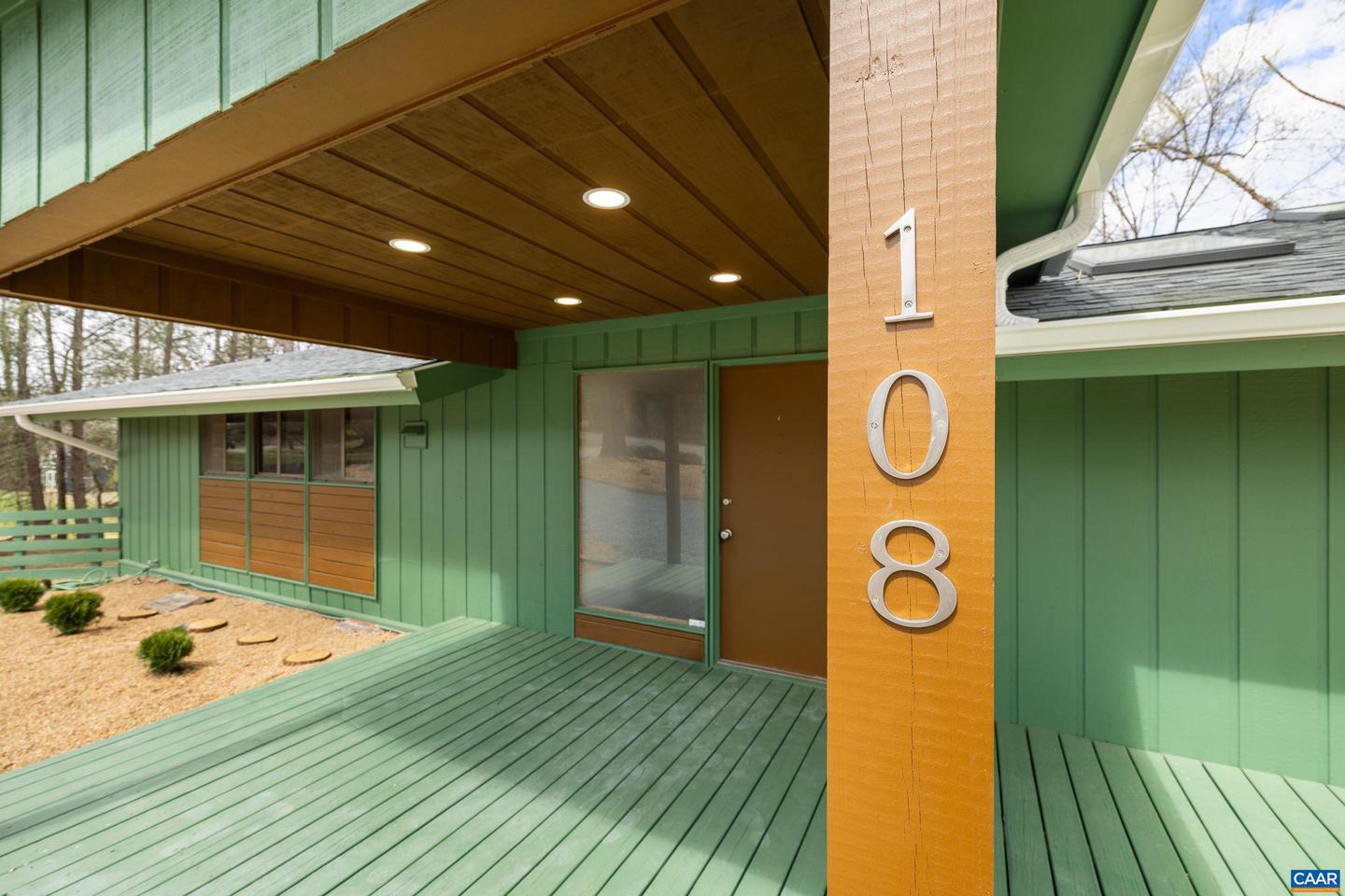 108 Northwest Ln Property Photo 4