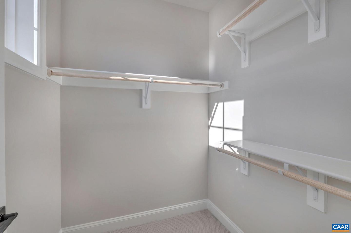 1286 Farrow Dr Property Photo 28