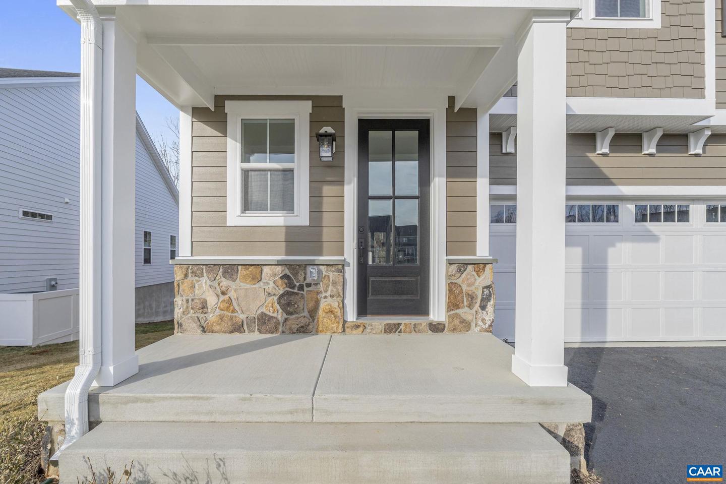 27b Sablewood Dr Property Photo 4