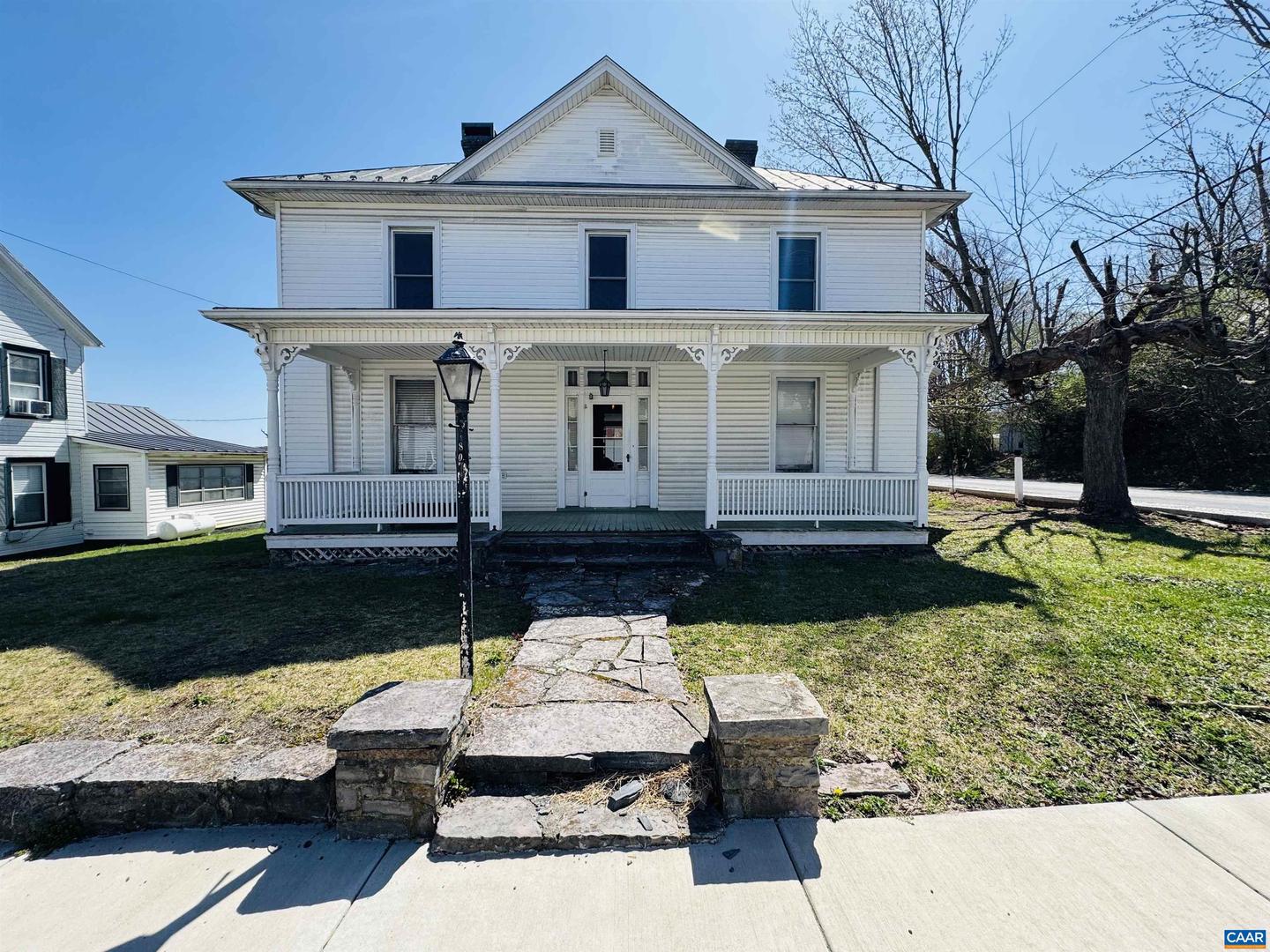 80 Main St Property Photo 3