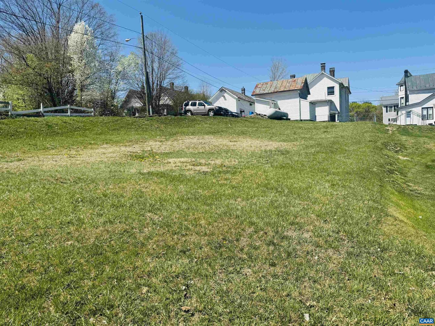 80 Main St Property Photo 14