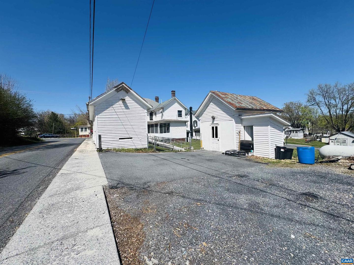 80 Main St Property Photo 15