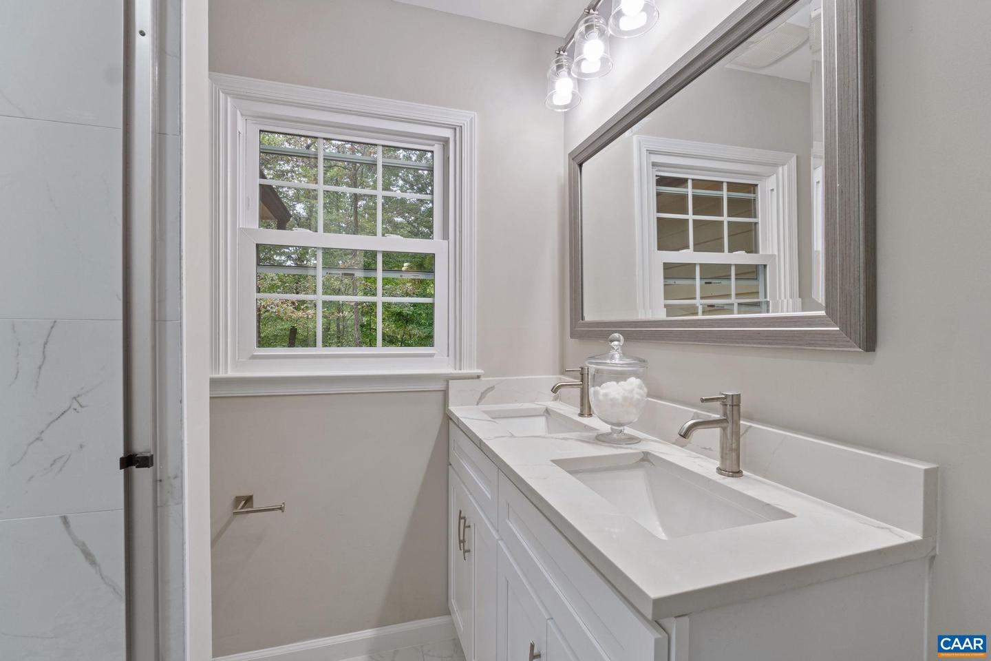 13 Chatham Ln Property Photo 17