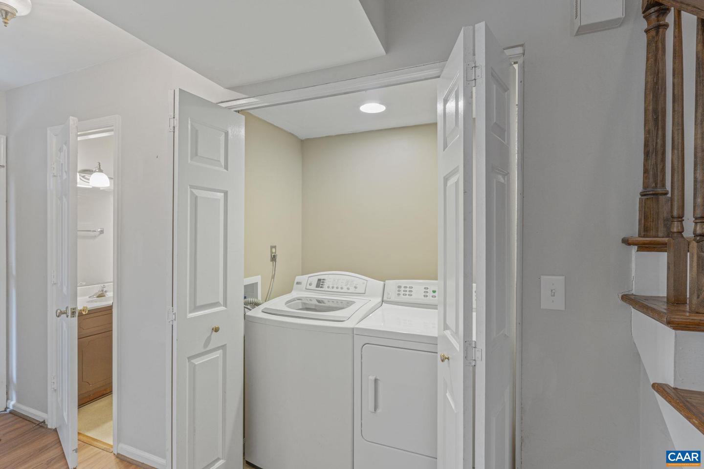 935 Huntwood Ln Property Photo 11