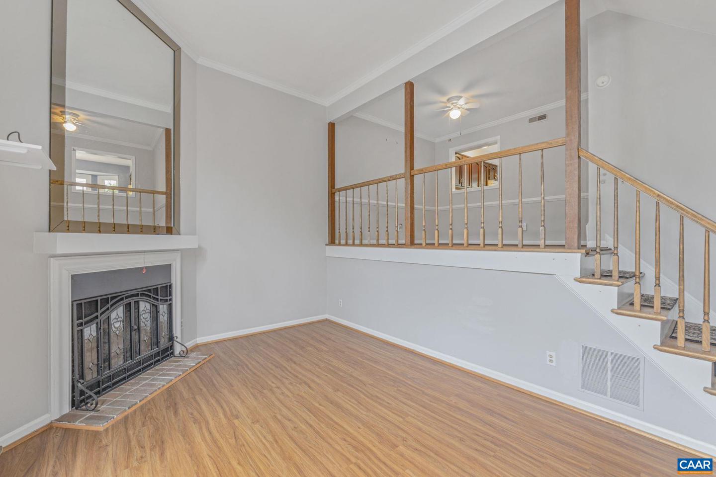 935 Huntwood Ln Property Photo 17