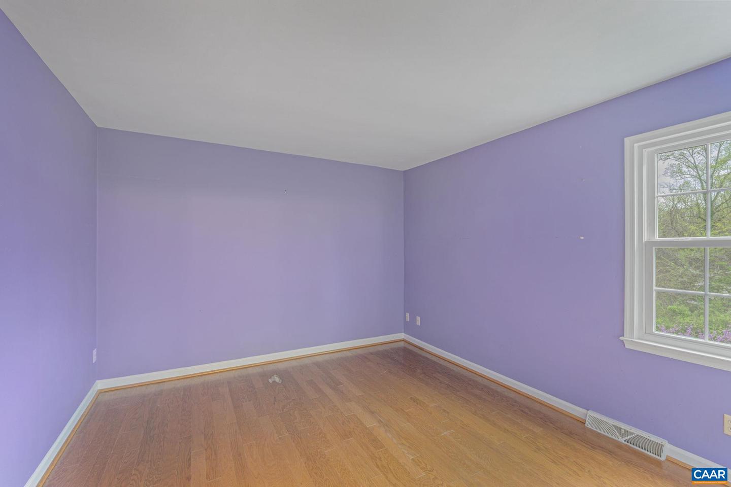 935 Huntwood Ln Property Photo 23
