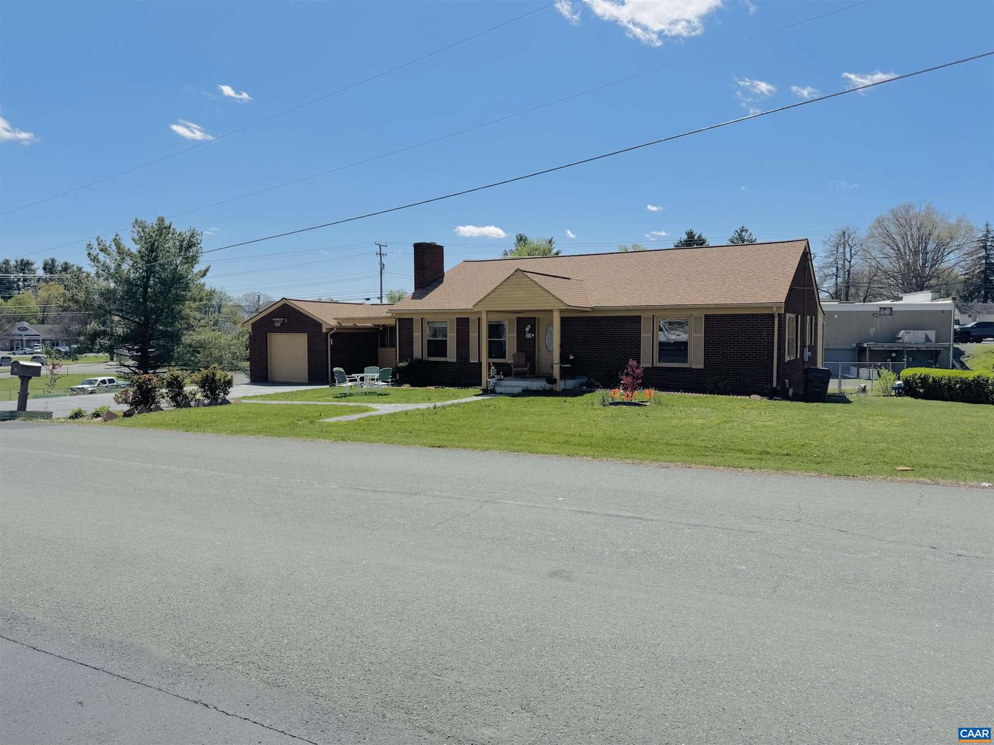 20 Lancaster Blvd Property Photo 9