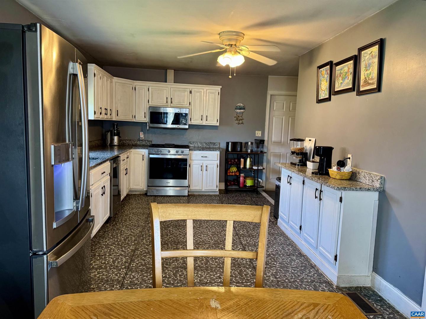 20 Lancaster Blvd Property Photo 37