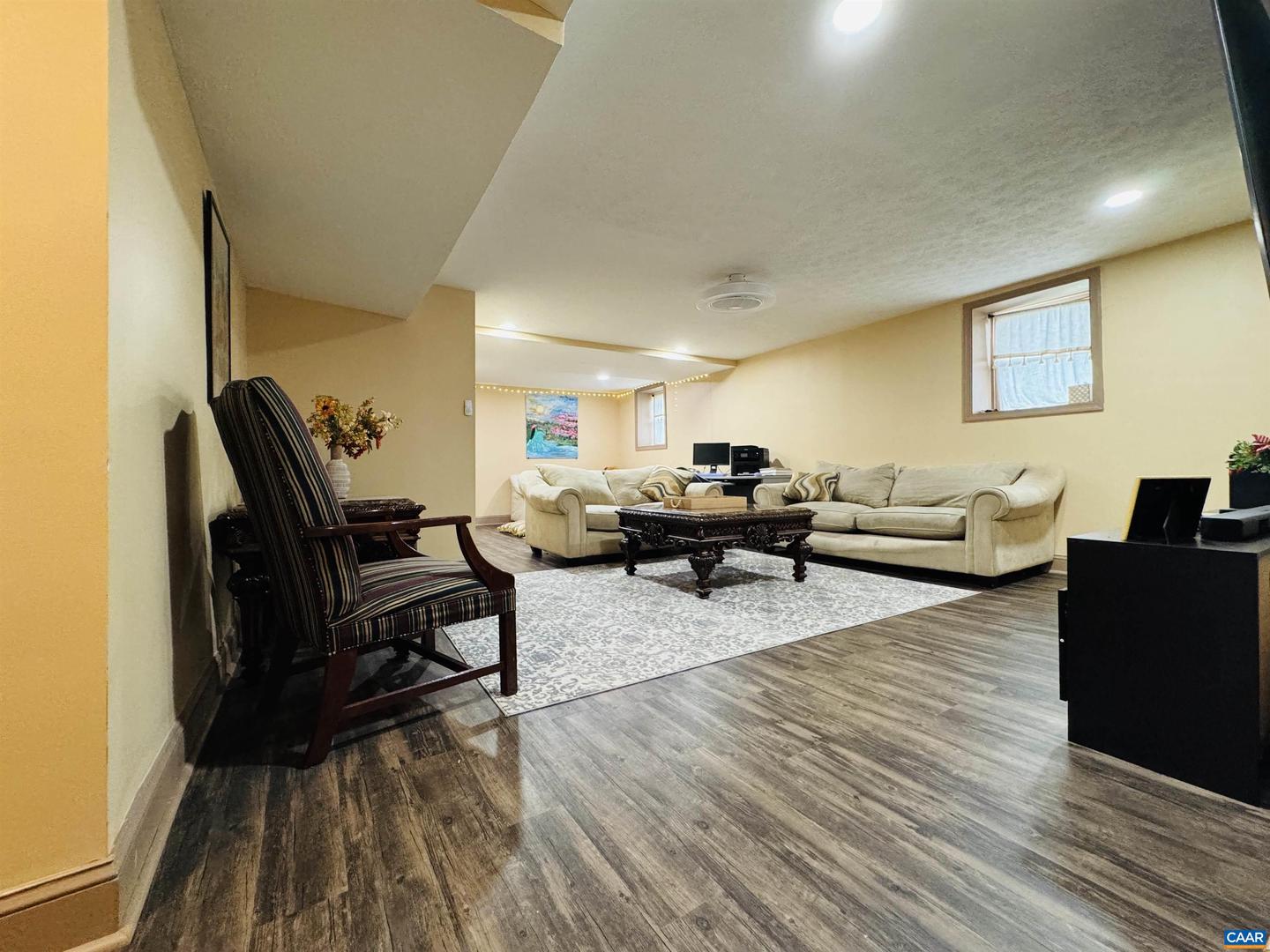 20 Lancaster Blvd Property Photo 59