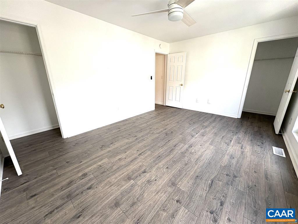 116 Greenwich Ct Property Photo 13