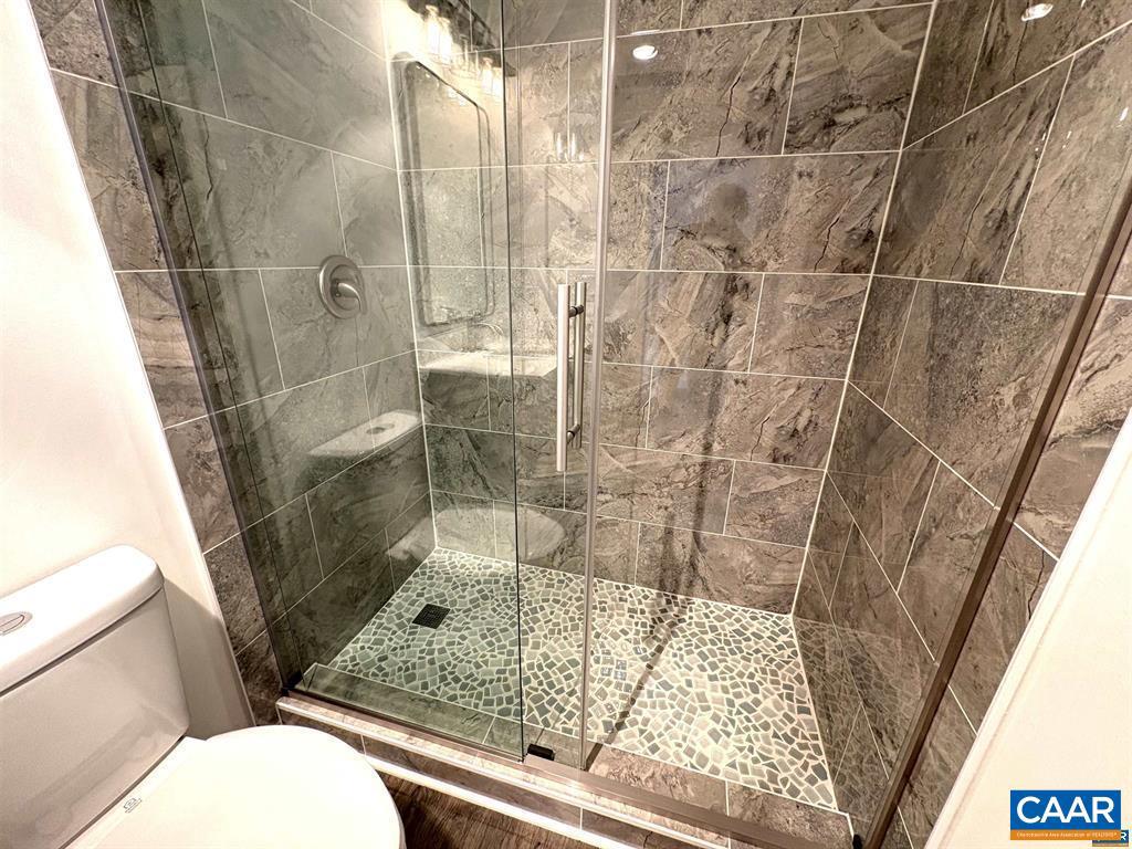 116 Greenwich Ct Property Photo 14