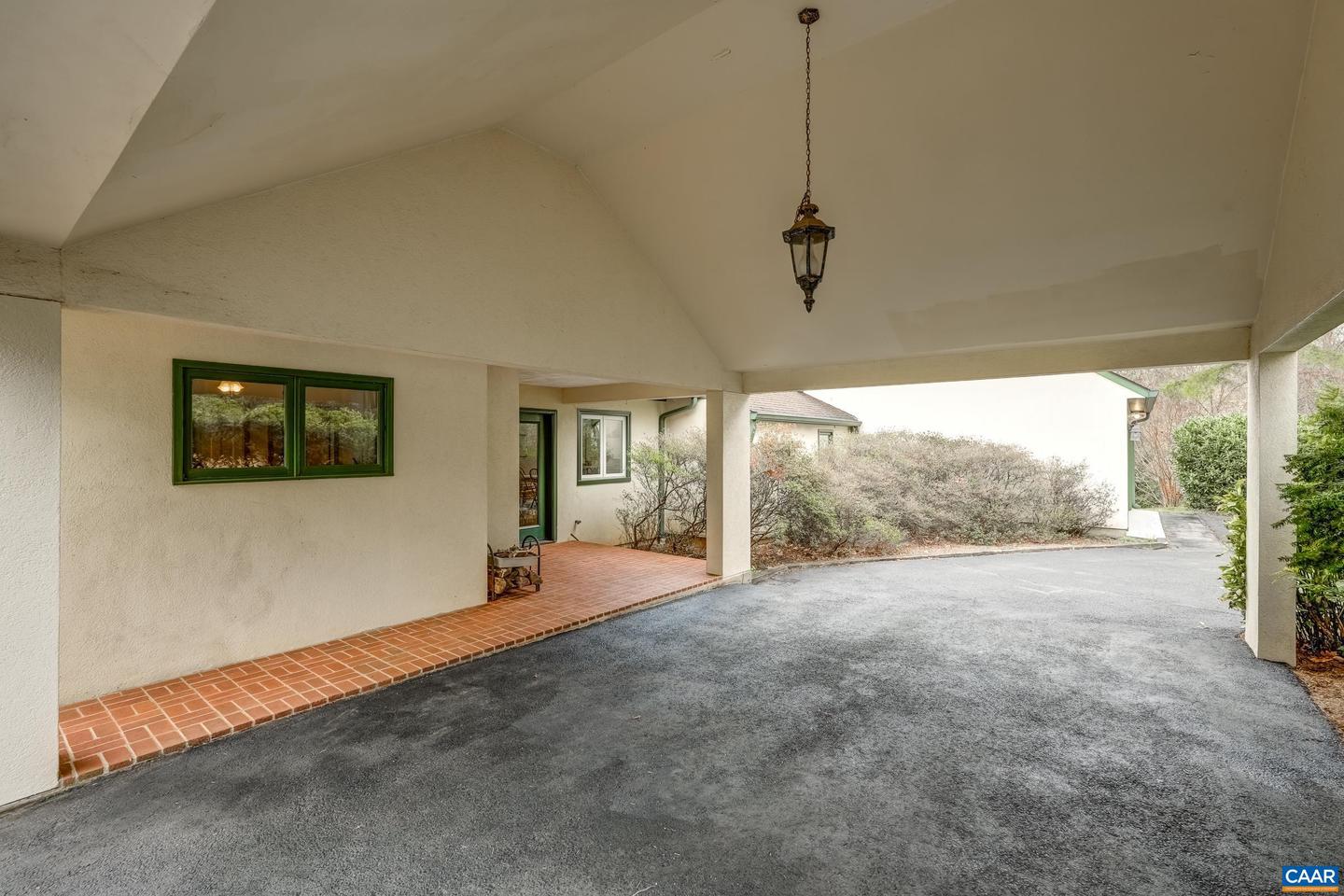 329 Cedar Bluff Rd Property Photo 6