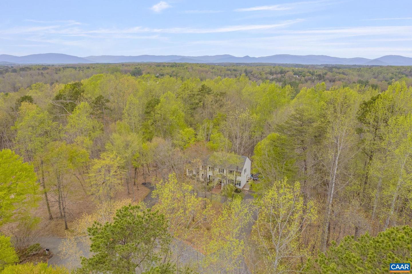 200 Ivy Ridge Rd Property Photo 3