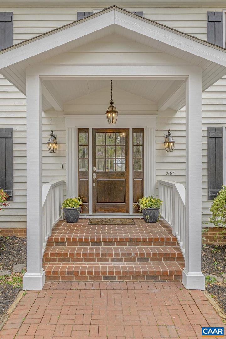 200 Ivy Ridge Rd Property Photo 4