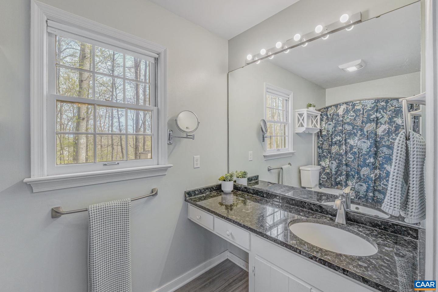 200 Ivy Ridge Rd Property Photo 11